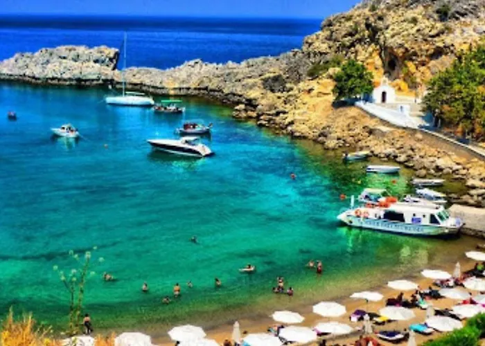 Sakura Lindos (Rhodes)